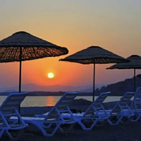 Βίλα Luxury 4 Bedroom Sea Front With Private Pool Φετιγιέ
