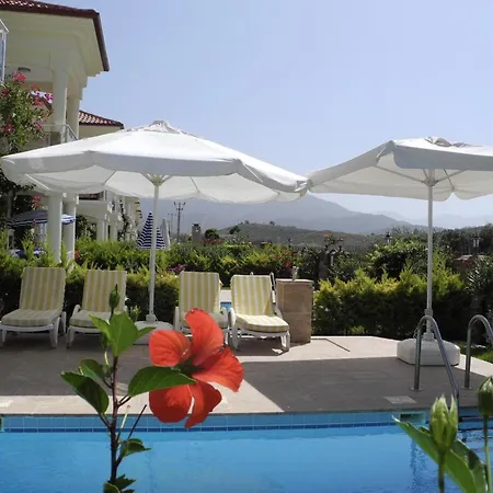 Βίλα Luxury 4 Bedroom Sea Front With Private Pool